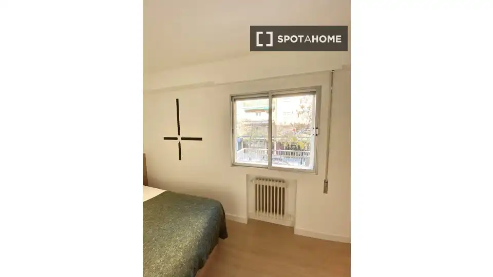 Bedroom of Flat for rent in Madrid  with Air Conditioner, Heating and Furnished