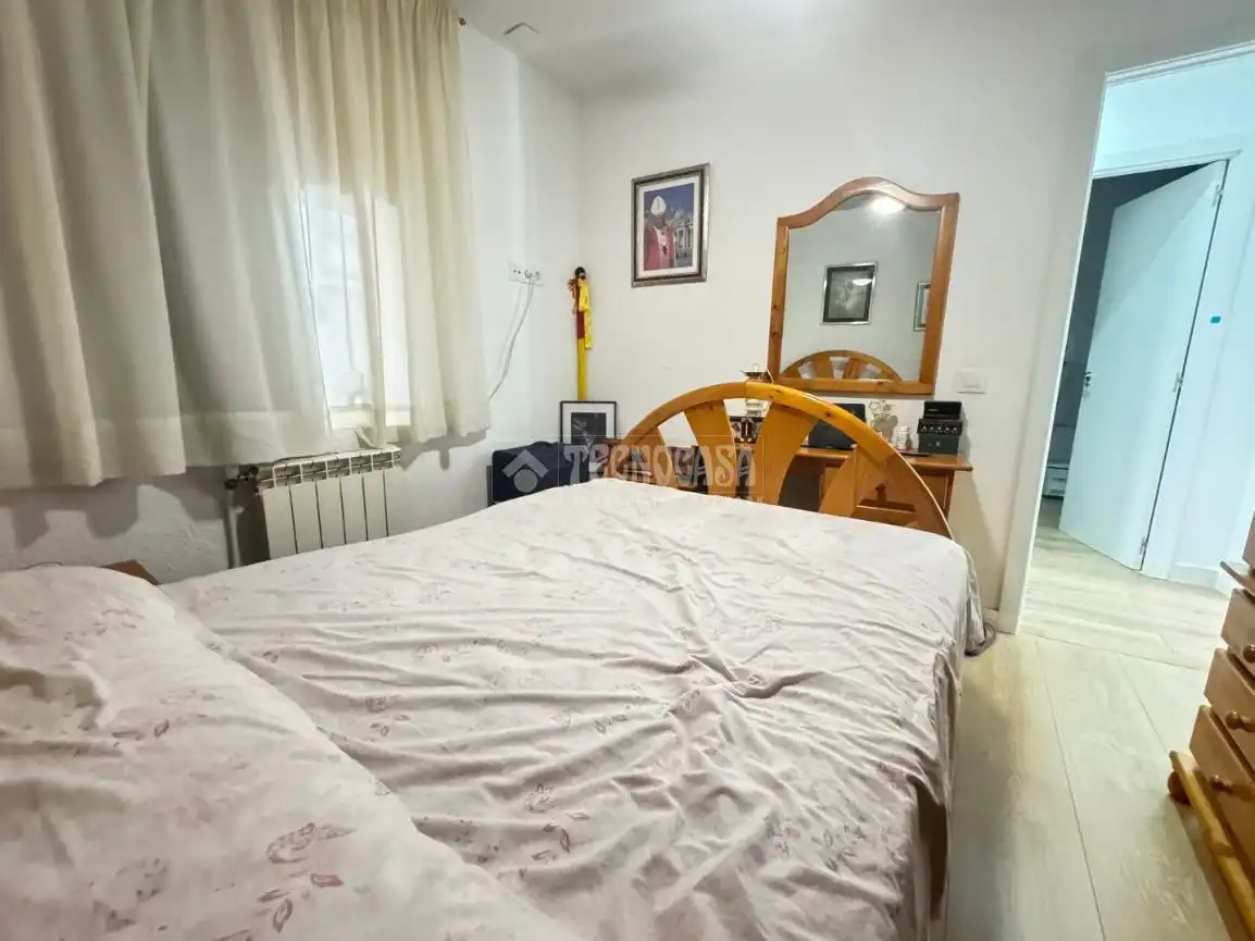 Dormitori de Casa adosada en venda en Aranjuez amb Aire condicionat i Calefacció
