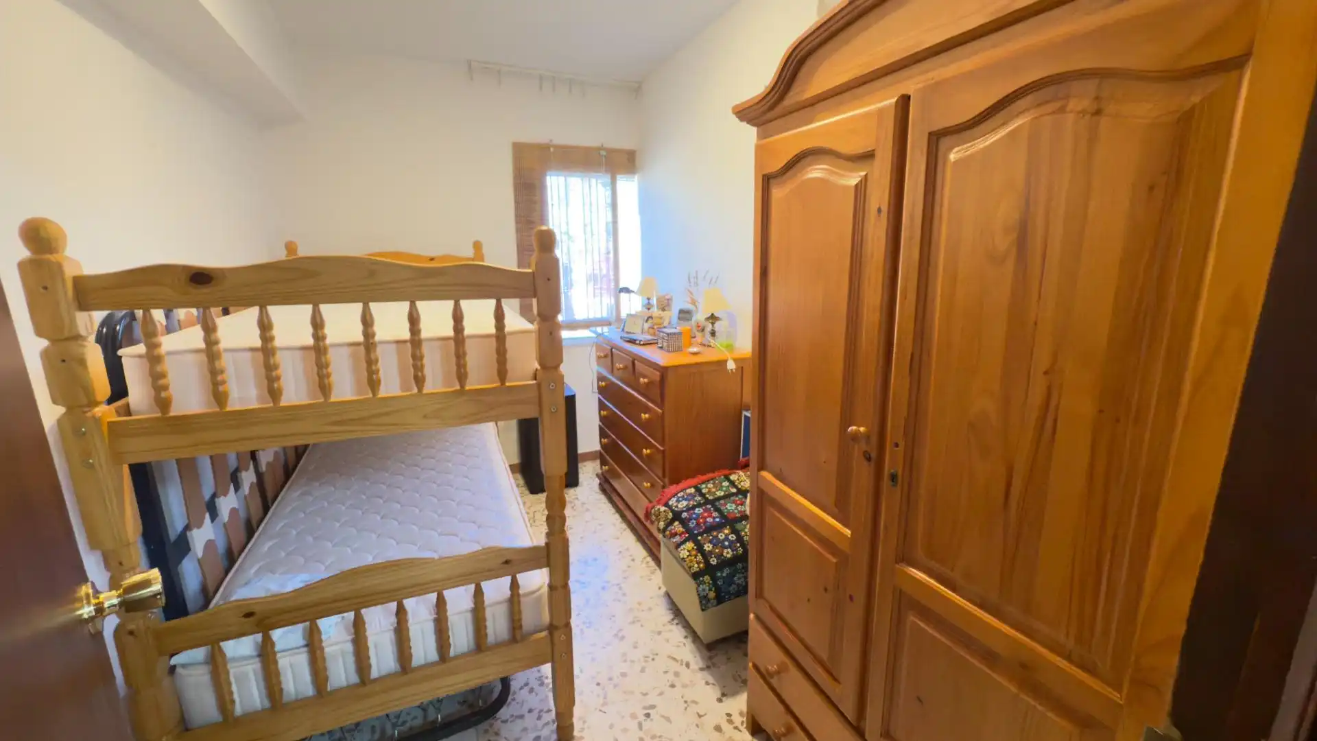 Dormitori de Finca rústica en venda en Gibraleón amb Aire condicionat, Jardí privat i Terrassa