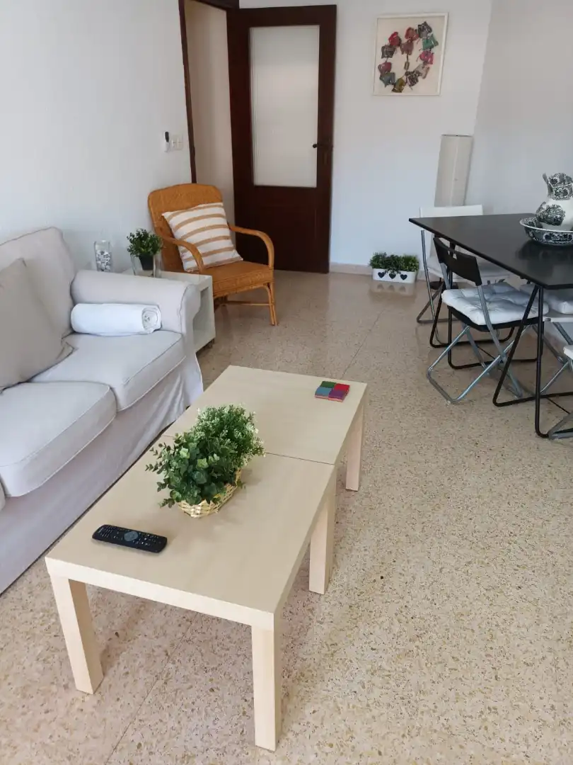 Sala d'estar de Pis de lloguer en Motril amb Calefacció, Terrassa i Moblat