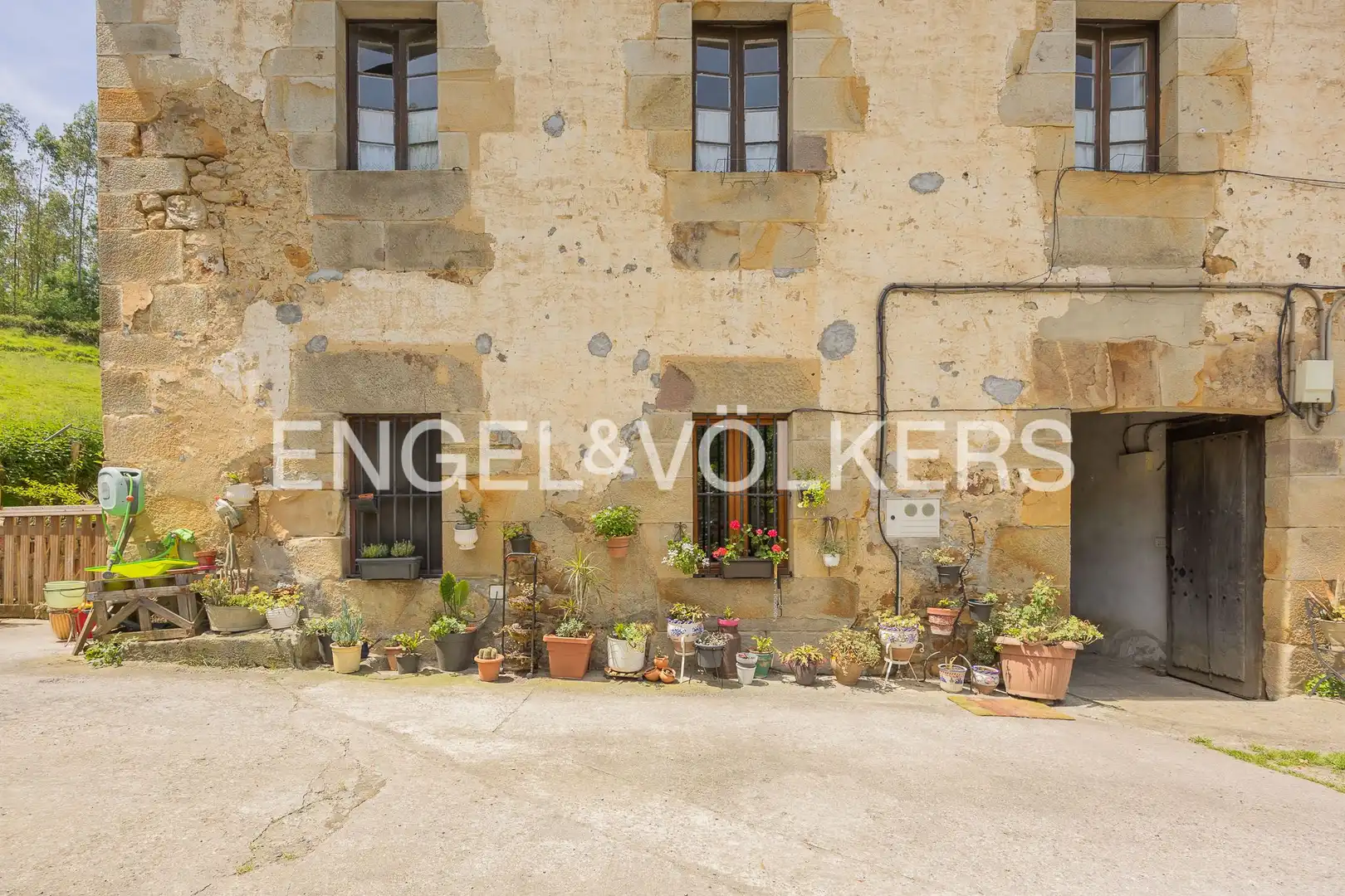 Exterior view of Detached homes for sale in Elorrio  with Heating and Private garden