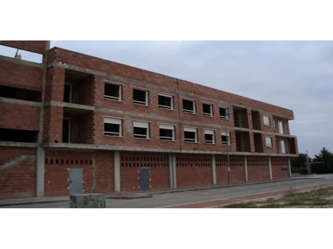 Vista exterior de Edificio en venta en Bullas