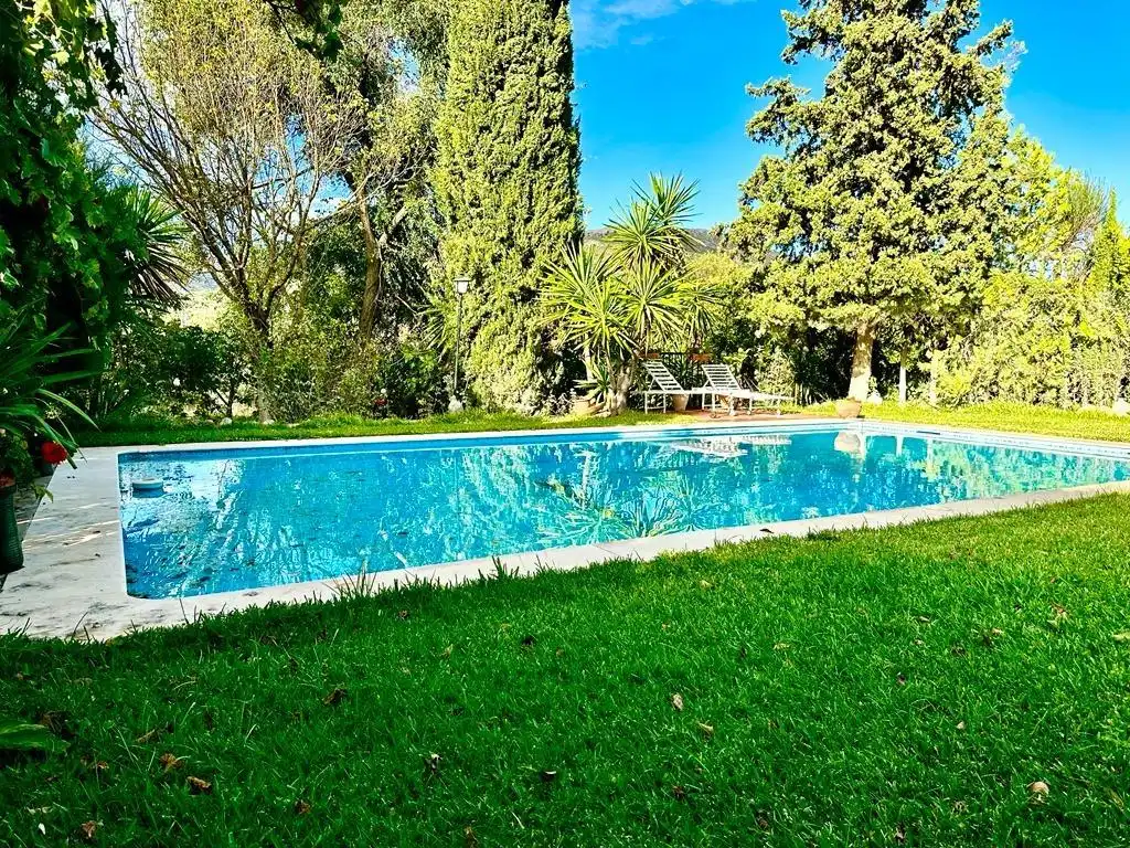 Piscina de Finca rústica en venda en Carcabuey amb Calefacció, Traster i Piscina