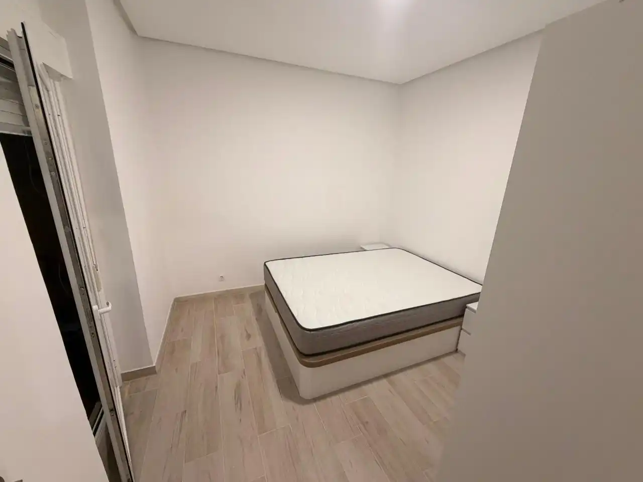 Schlafzimmer von Erdgeschoss zur Miete in Madrid