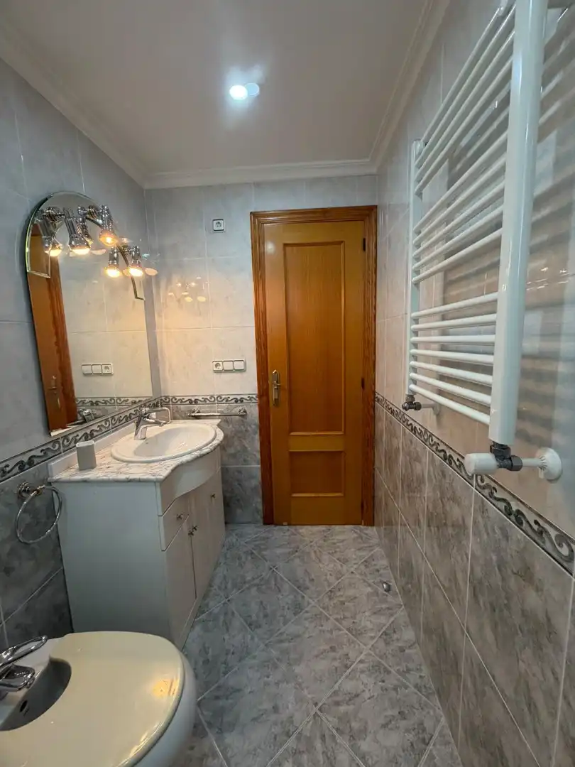 Baño de Piso de alquiler en Catarroja con Trastero