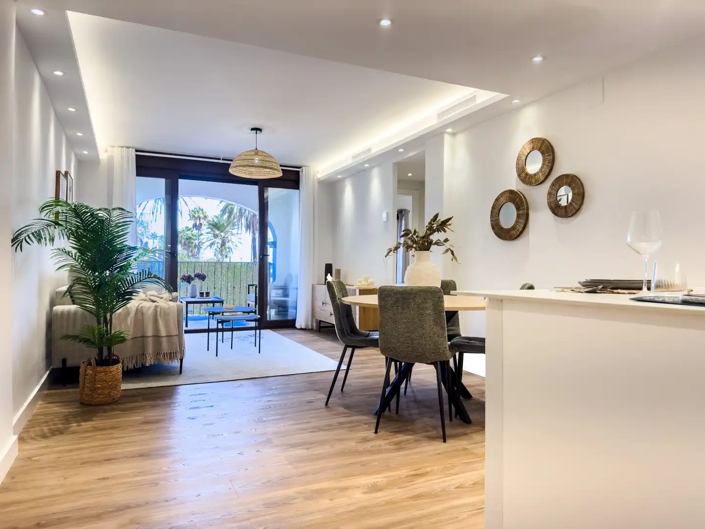 Menjador de Apartament en venda en Puerto de la Duquesa