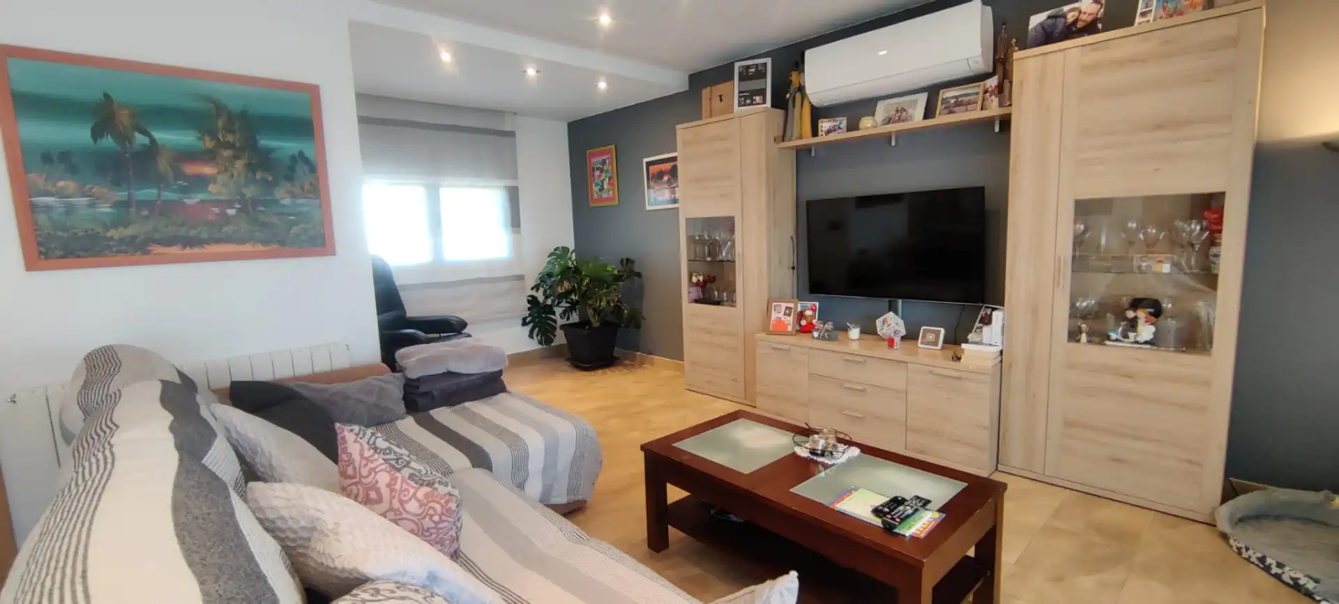 Sala d'estar de Casa o xalet en venda en Albinyana amb Aire condicionat, Calefacció i Jardí privat