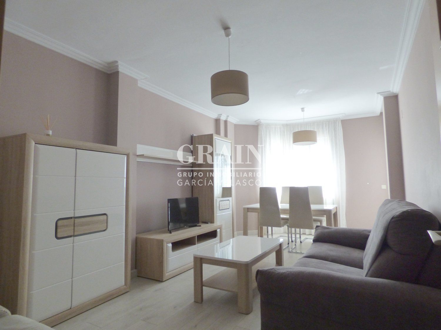 Living room of Flat for sale in  Albacete Capital  with Heating, Furnished and Balcony