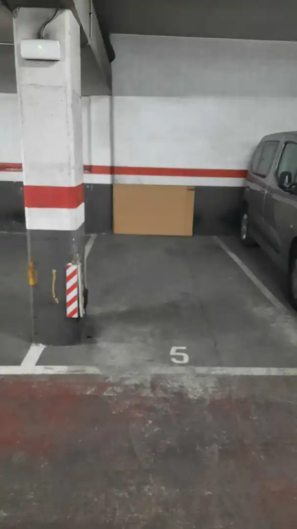 Einzelparkplatz zum Verkauf in Carrer Pintor Casas, imagen 3