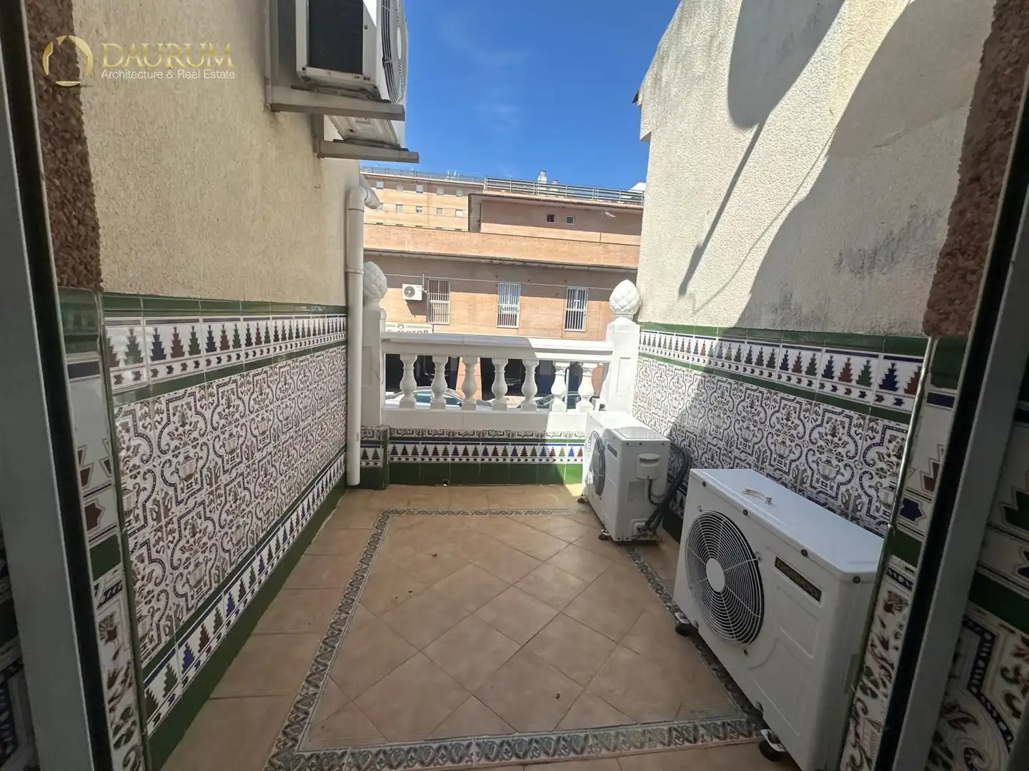 Terrassa de Casa adosada en venda en Sevilla amb Aire condicionat, Calefacció i Terrassa