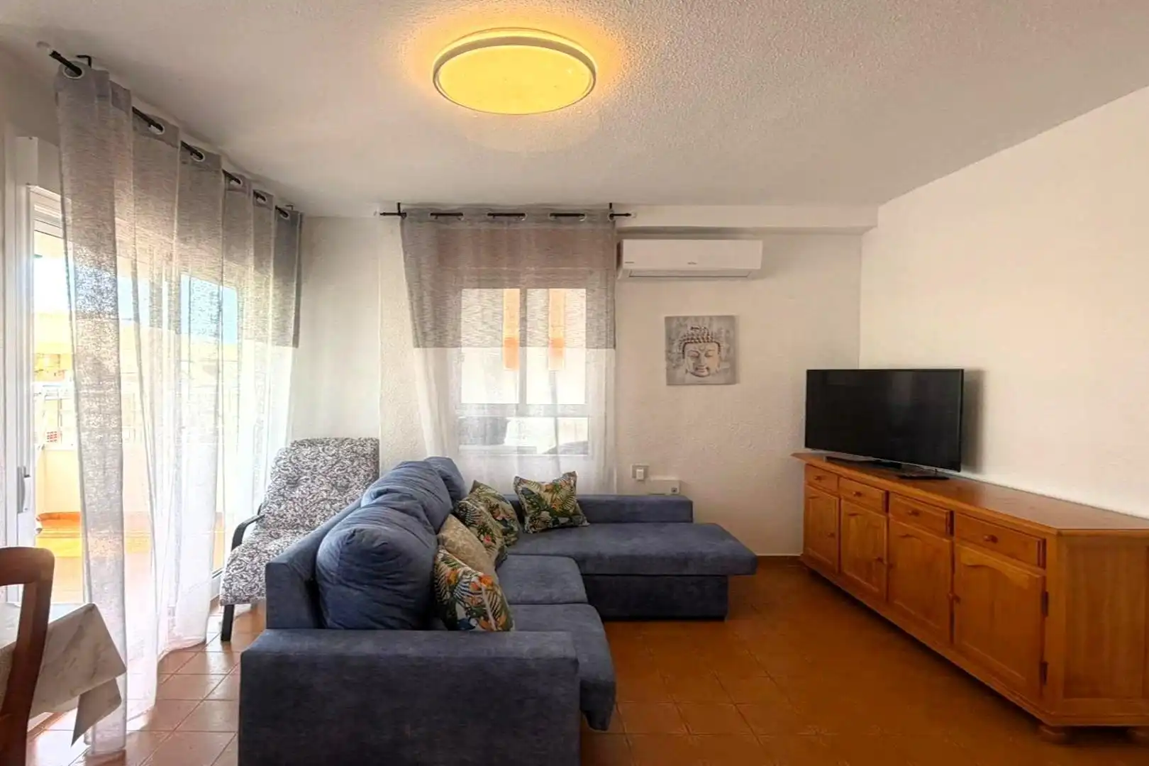 Sala de estar de Ático en venta en Torrevieja con Aire acondicionado, Calefacción y Amueblado