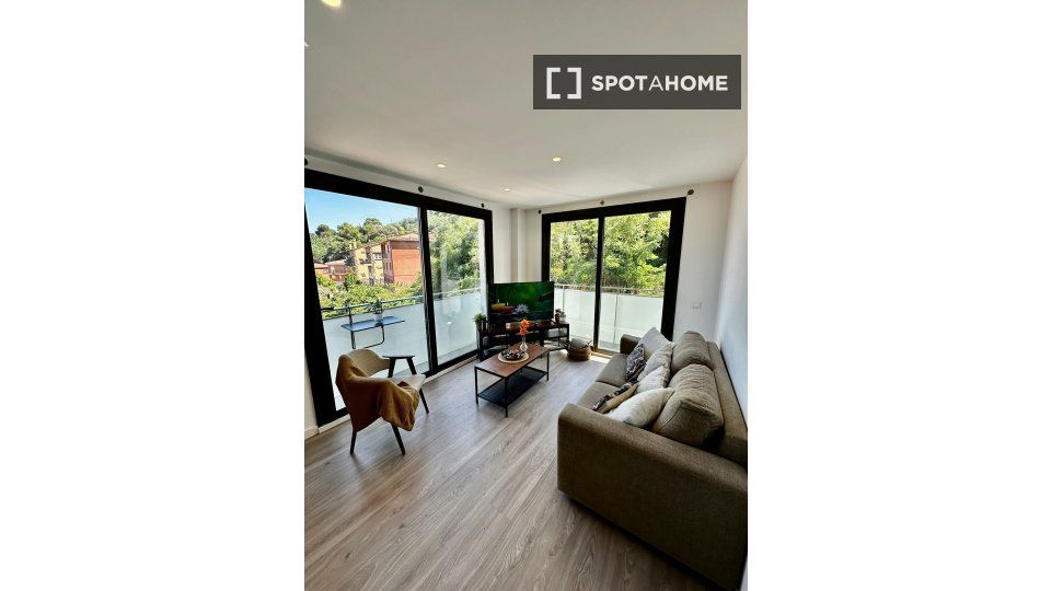 Flat for rent in Sant Genís dels Agudells, Horta - Guinardó