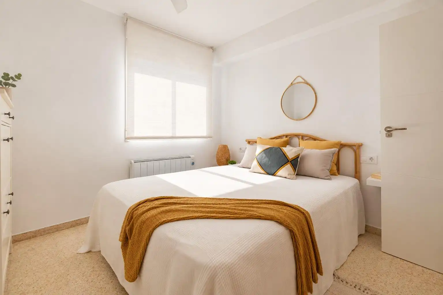 Bedroom of Flat for sale in Pobles del Sud