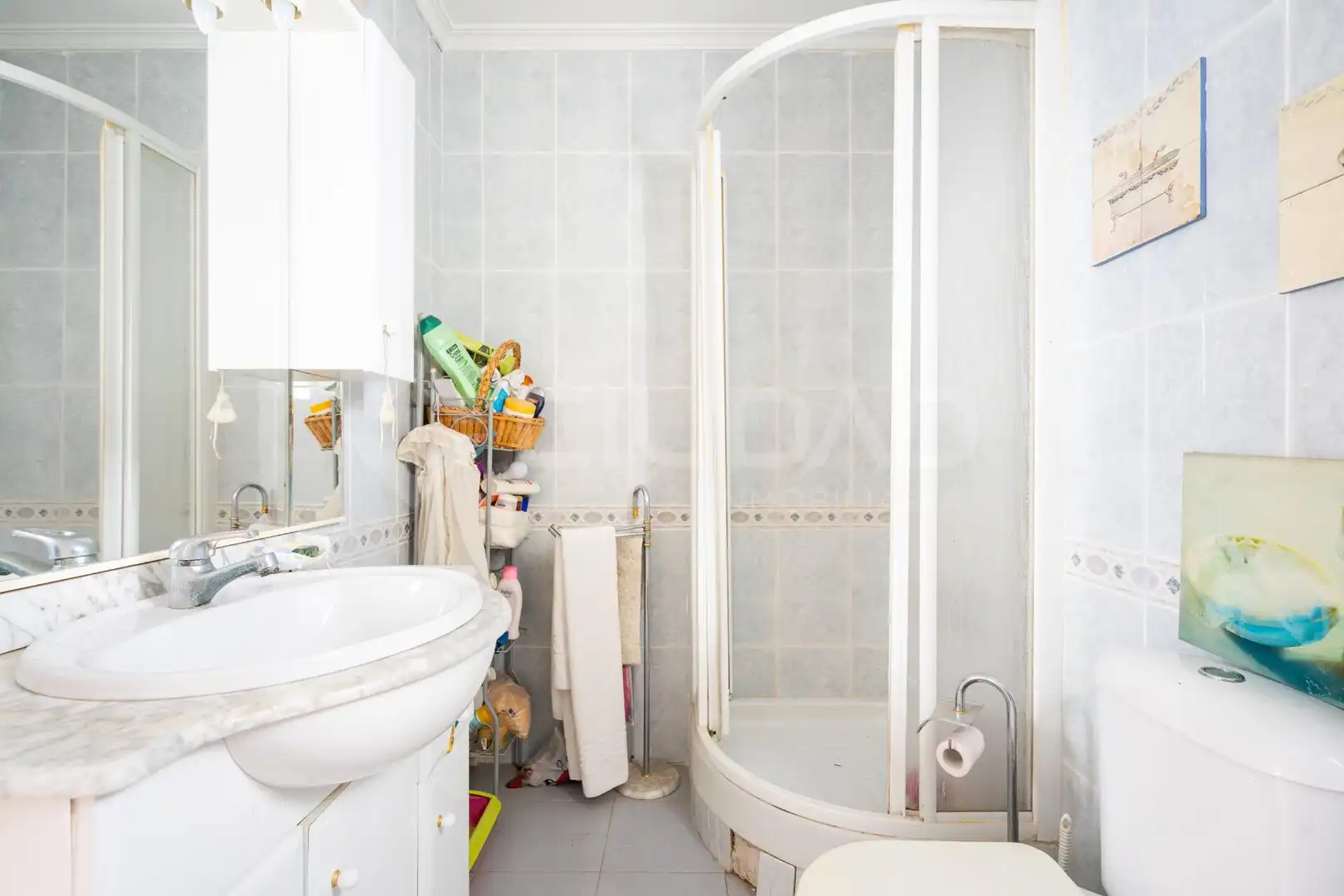 Bathroom of Flat for sale in Sevilla  with Balcony