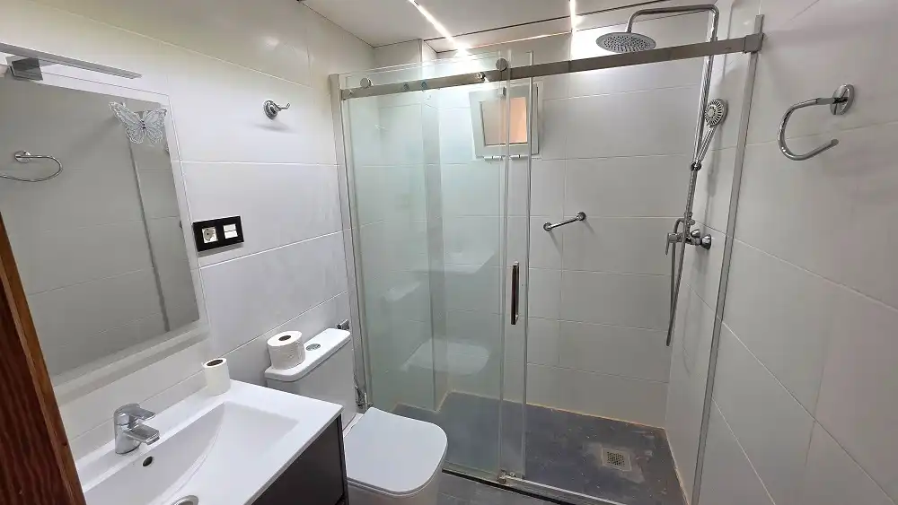 Baño de Piso de alquiler en Elche / Elx con Horno, Lavadora y Microondas