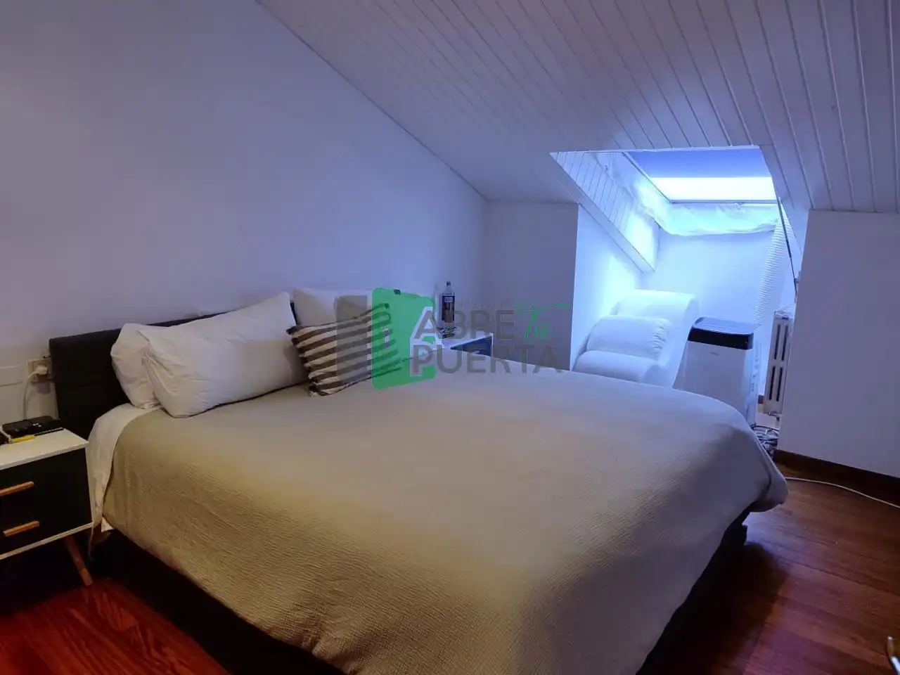 Bedroom of Duplexes for sale in Ourense Capital   with Heating, Parquet flooring and Storage room