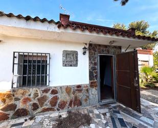 Exterior view of House or chalet for sale in Vilanova i la Geltrú  with Private garden