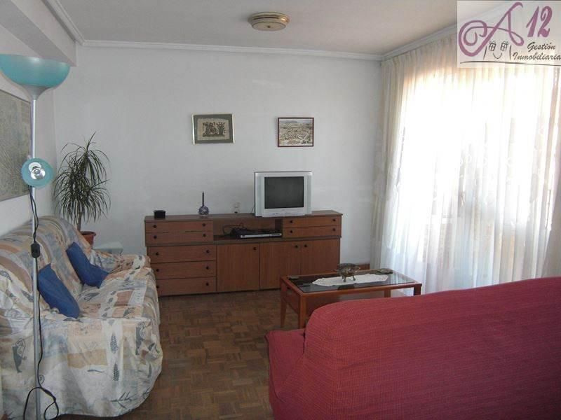Sala d'estar de Pis de lloguer en  Valencia Capital amb Moblat i Balcó
