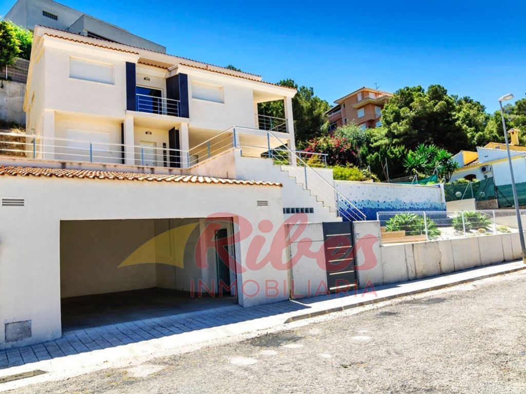 Exterior view of House or chalet for sale in Cullera  with Air Conditioner, Heating and Private garden