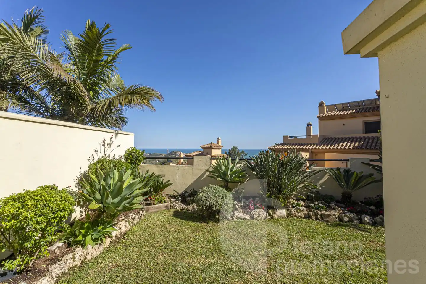 Vista exterior de Casa adosada en venta en Málaga con Aire acondicionado, Jardín privado y Parquet