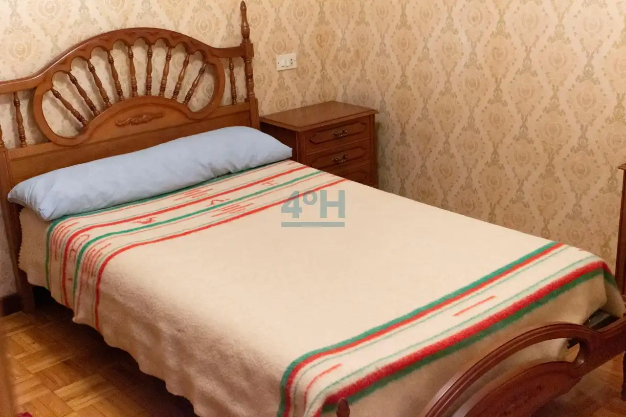 Habitación de Edificio en venta en Maceda