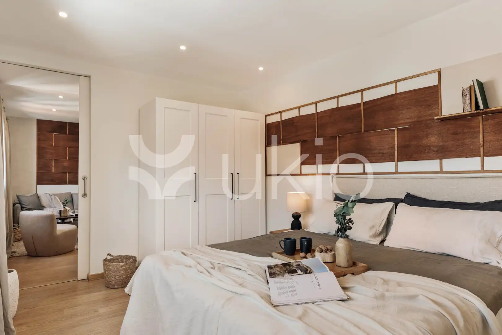 Dormitori de Apartament de lloguer en Barcelona amb Aire condicionat, Calefacció i Moblat