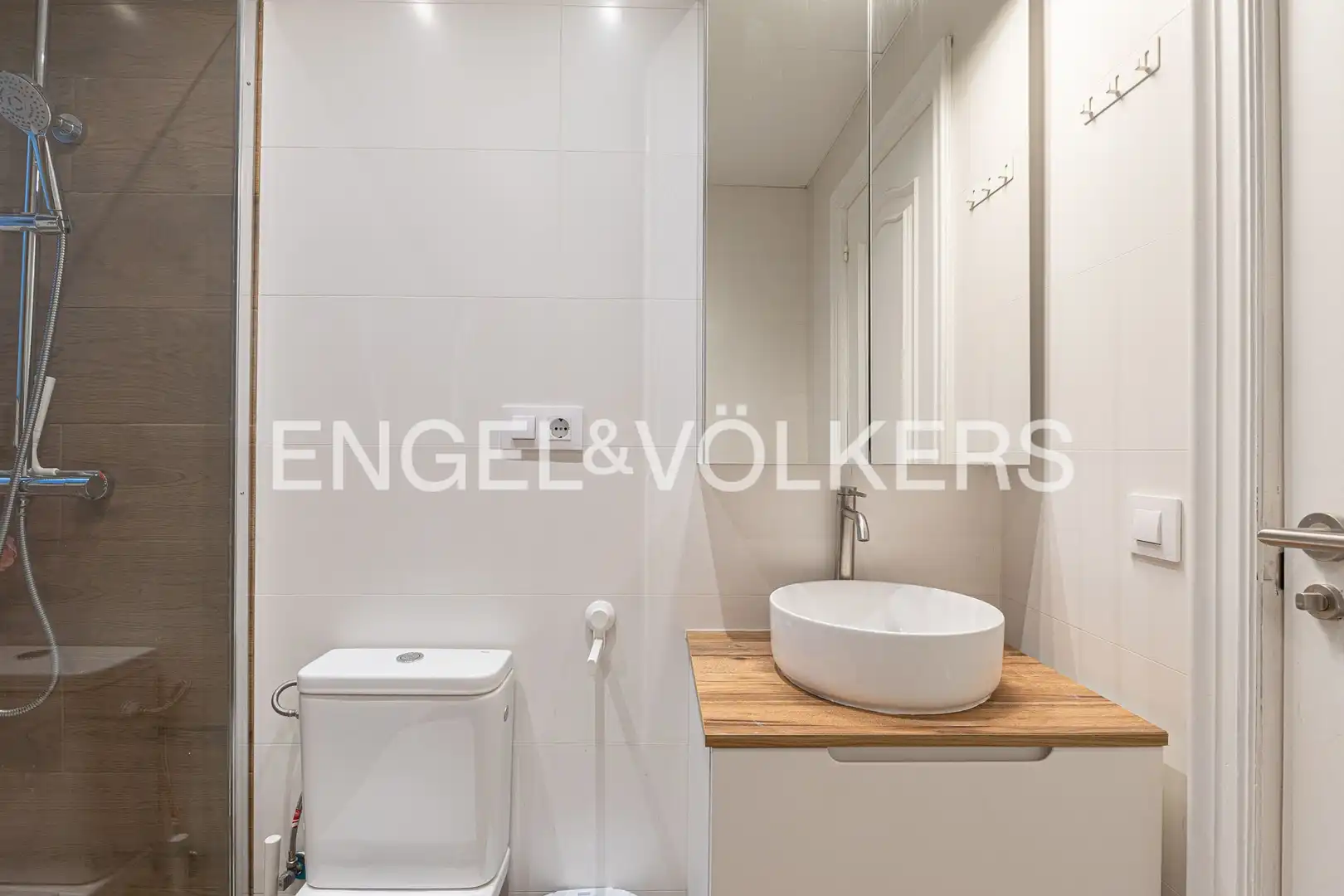 Baño de Piso en venta en Barcelona con Aire acondicionado, Calefacción y Parquet