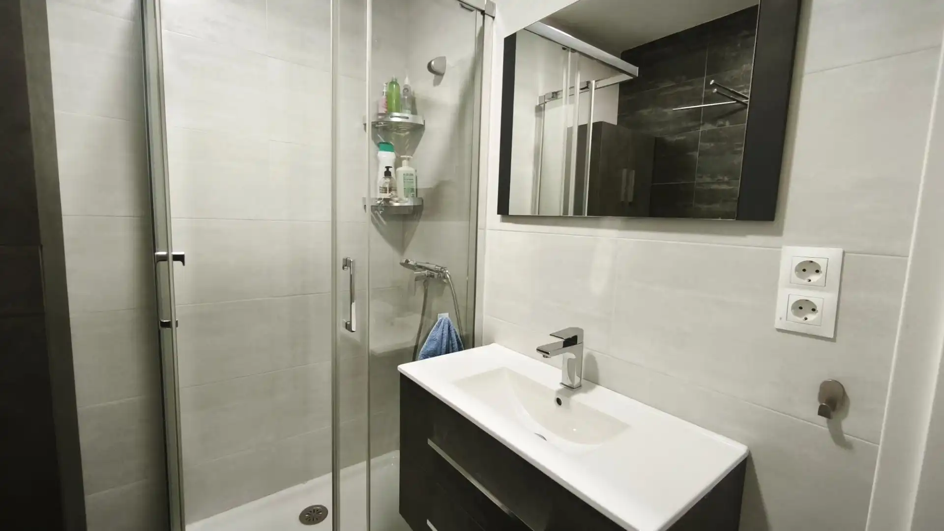 Bathroom of Detached homes for sale in Málaga  with Air Conditioner and Terrace