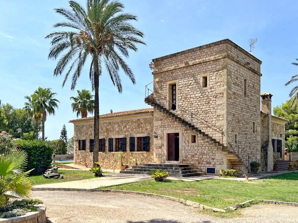 Vista exterior de Casa o xalet en venda en Ses Salines amb Aire condicionat, Calefacció i Terrassa