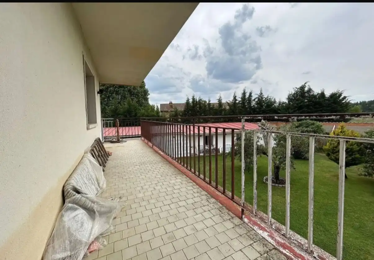 Terraza de Casa o chalet en venta en Mansilla Mayor con Parquet, Trastero y Amueblado