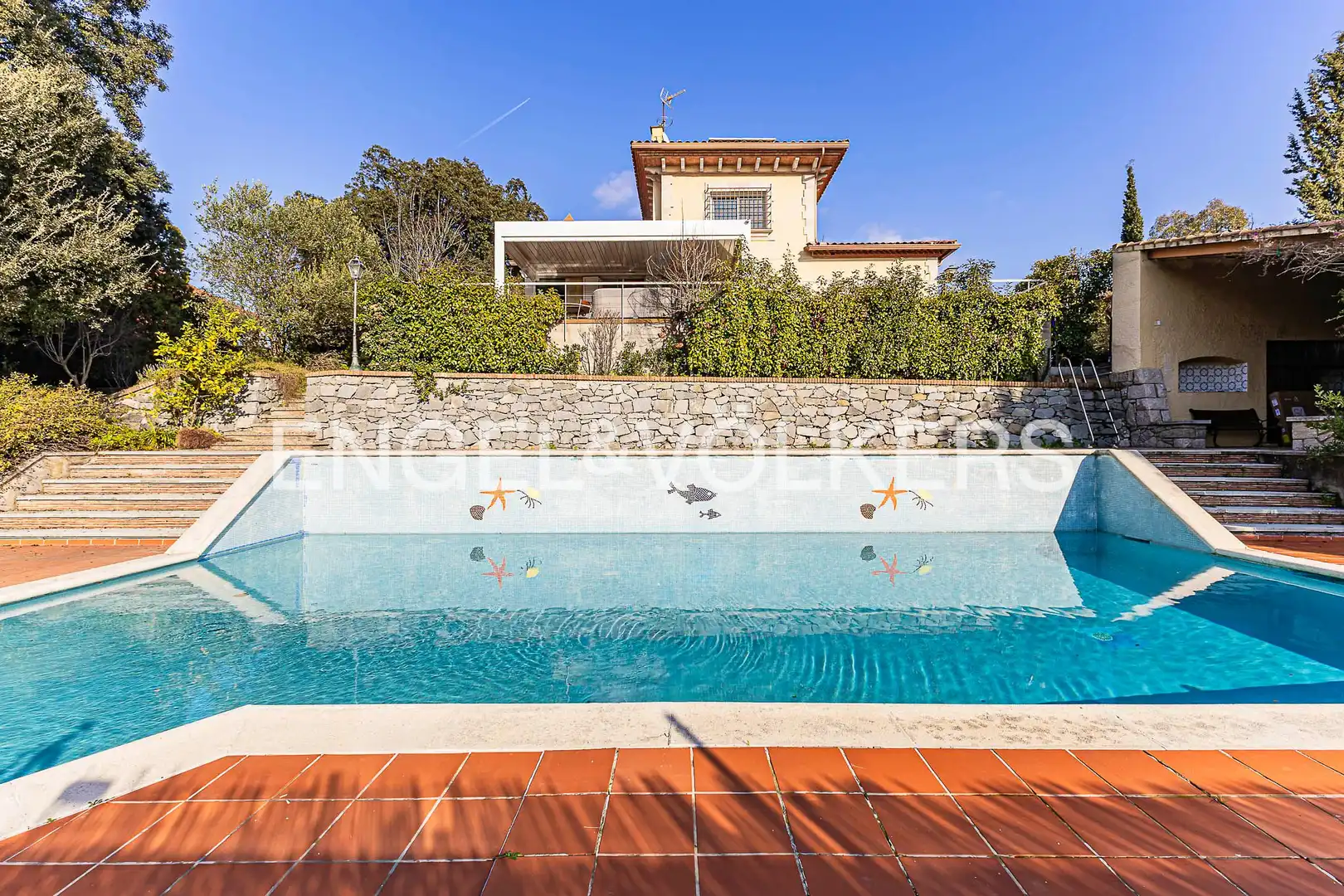 Swimming pool of Houses for sale in Cerdanyola del Vallès  with Air Conditioner, Heating and Private garden