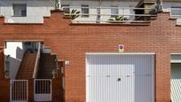 Vista exterior de Casa adosada en venda en Montmeló amb Aire condicionat, Calefacció i Terrassa