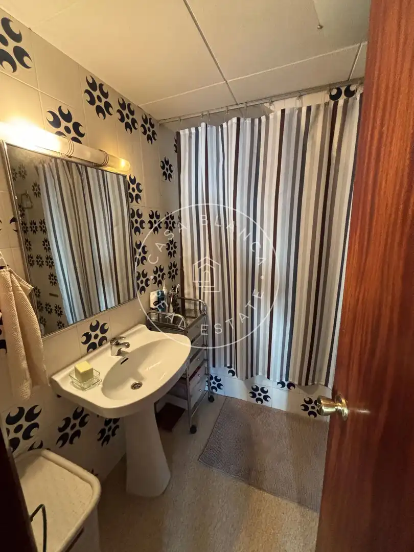 Badezimmer von Maisonette zum Verkauf in Lloret de Mar mit Klimaanlage, Heizung und Abstellraum