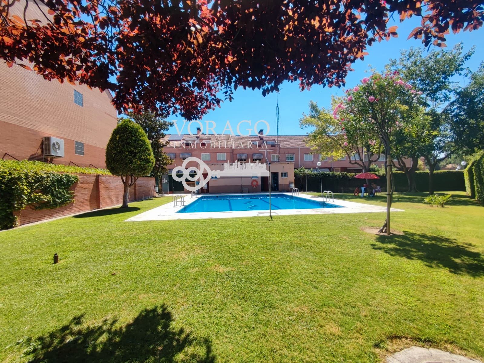 Swimming pool of Single-family semi-detached for sale in Alcalá de Henares  with Heating, Terrace and Community pool
