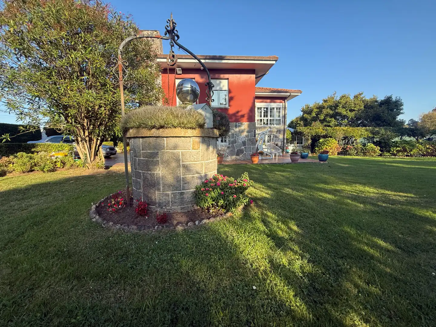 Vista exterior de Casa o chalet en venta en Castrillón con Calefacción, Jardín privado y Piscina