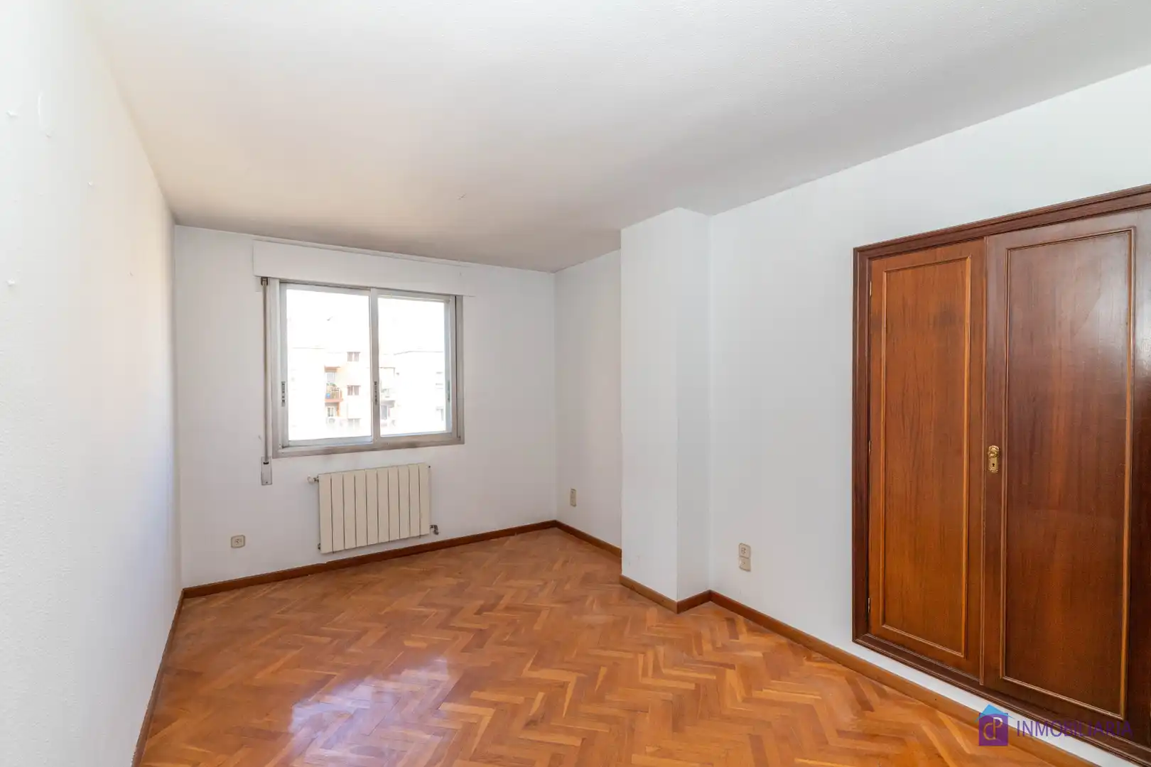Bedroom of Flat for sale in Zaragoza  with Air Conditioner and Heating