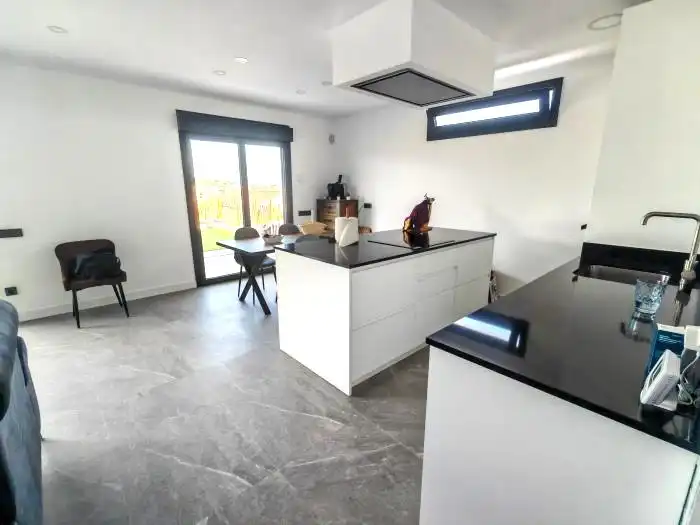 Cuina de Casa o xalet en venda en Lliçà d'Amunt amb Aire condicionat, Calefacció i Jardí privat