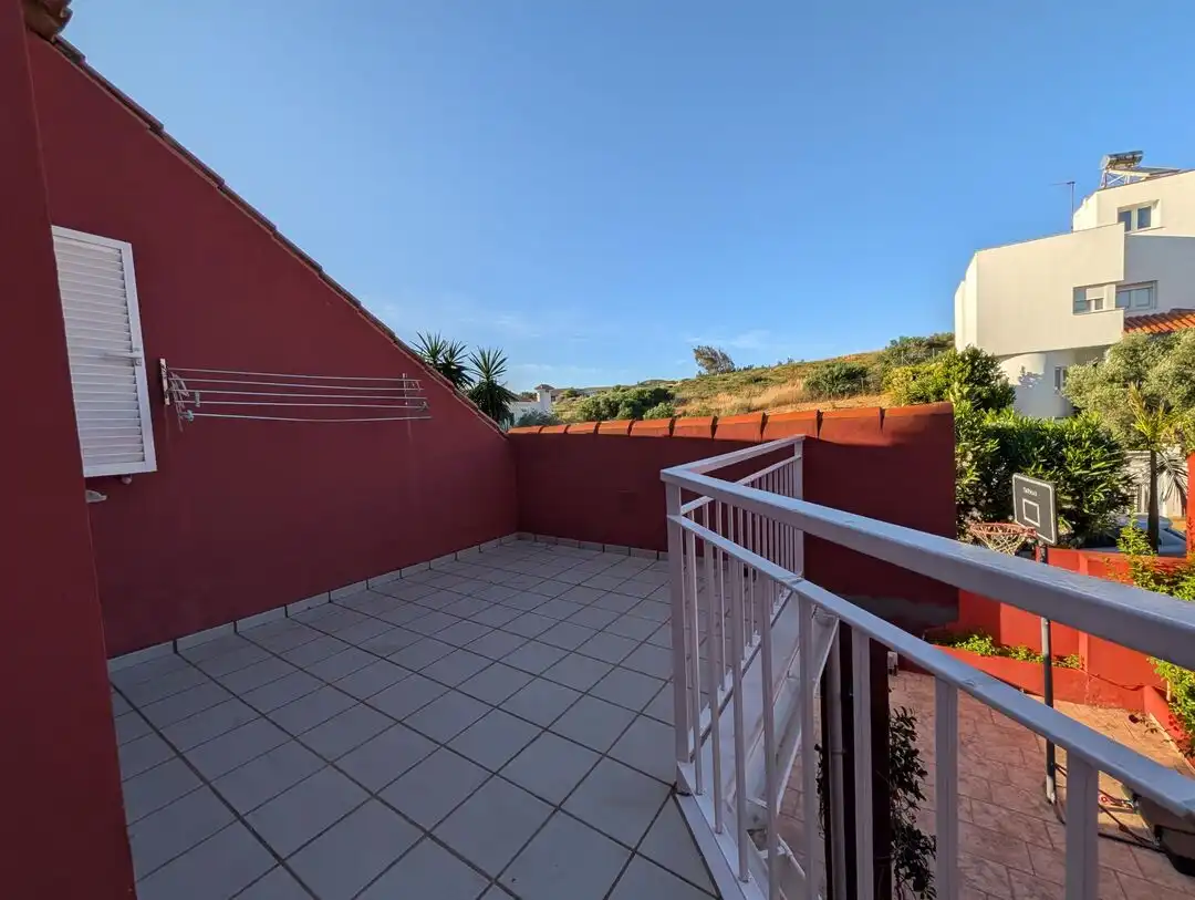 Terraza de Casa adosada de alquiler en La Línea de la Concepción con Aire acondicionado, Calefacción y Jardín privado