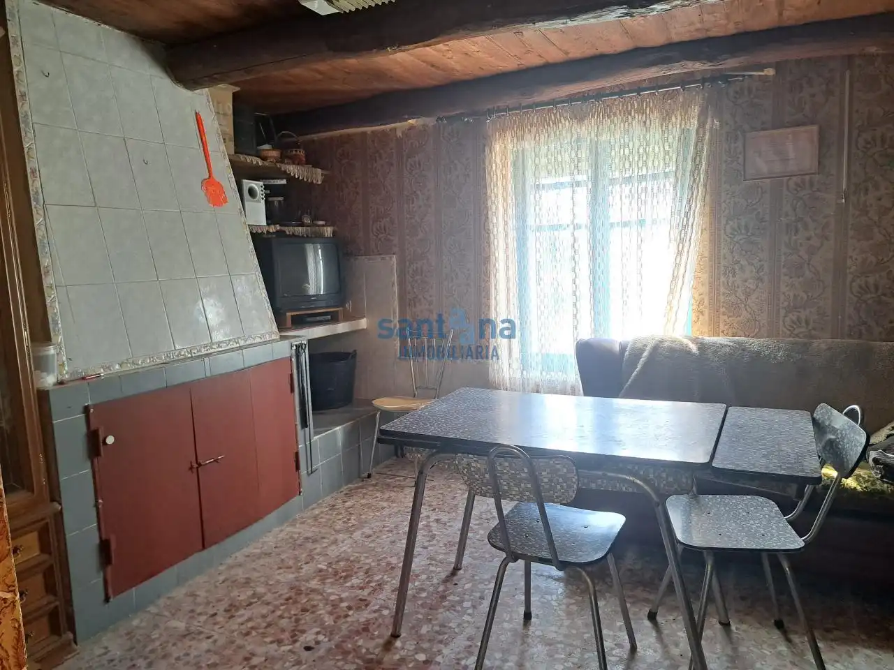 Cuina de Casa o xalet en venda en Gradefes amb Calefacció, Jardí privat i Traster