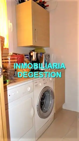 Küche von Dachboden zum Verkauf in Linares mit Klimaanlage, Heizung und Privatgarten