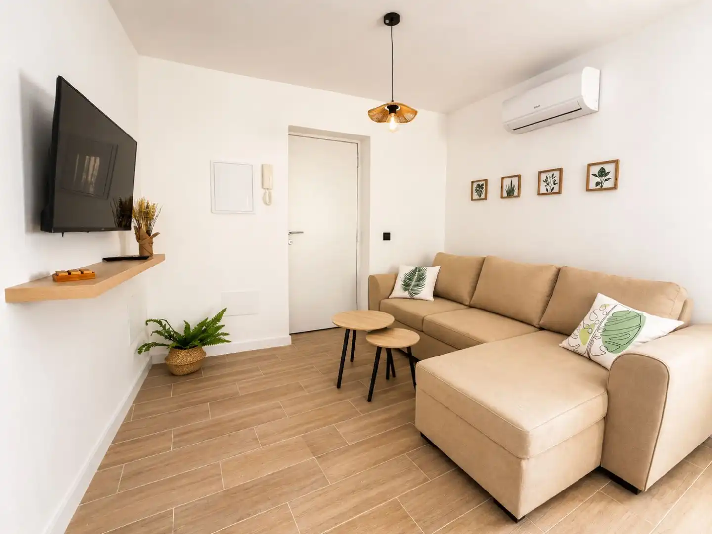 Living room of Flat for rent in Torrox  with Air Conditioner, Furnished and Balcony