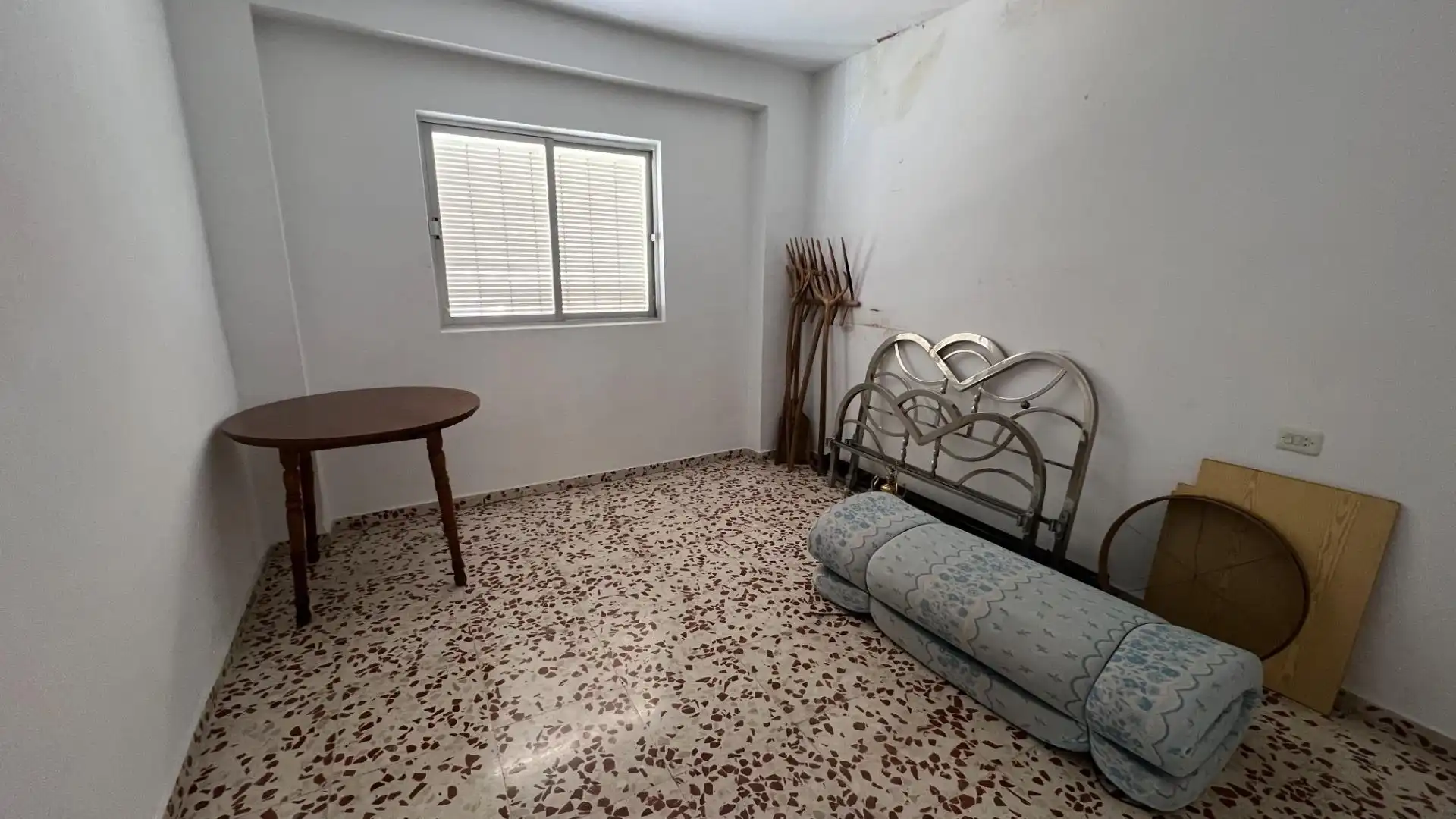 Einfamilien-Reihenhaus zum Verkauf in Padul mit Terrasse, Abstellraum und Möbliert