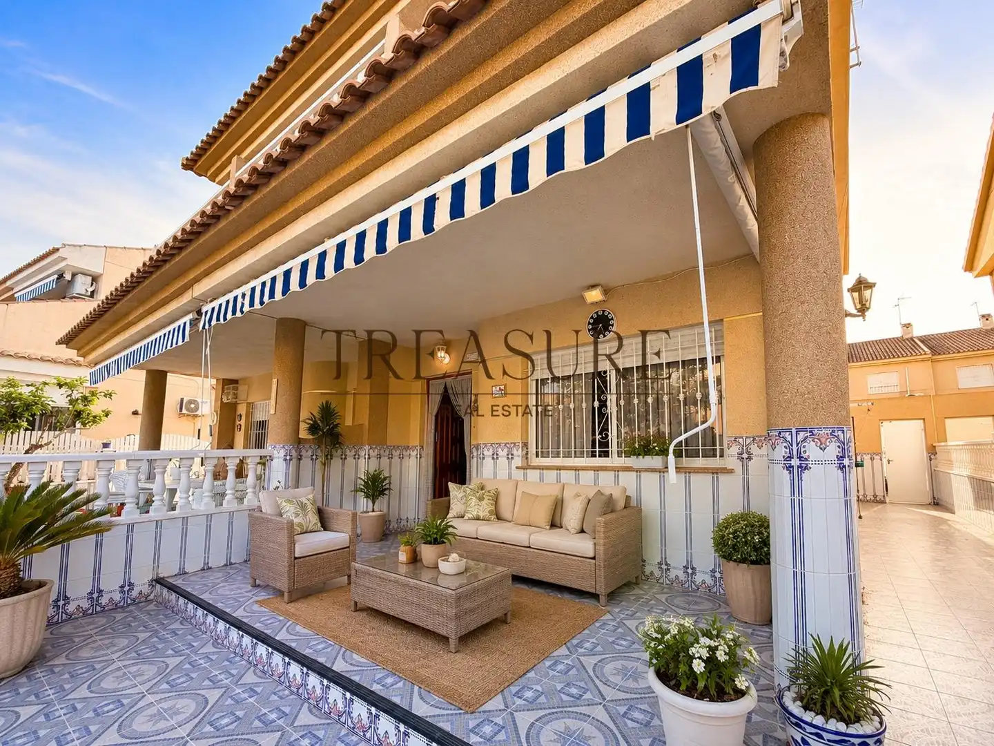 House for sale in PINTOR SEGRELLES, imagen 2