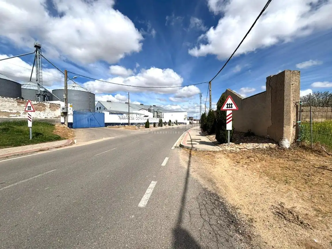 Vista exterior de Residencial en venta en Nava del Rey