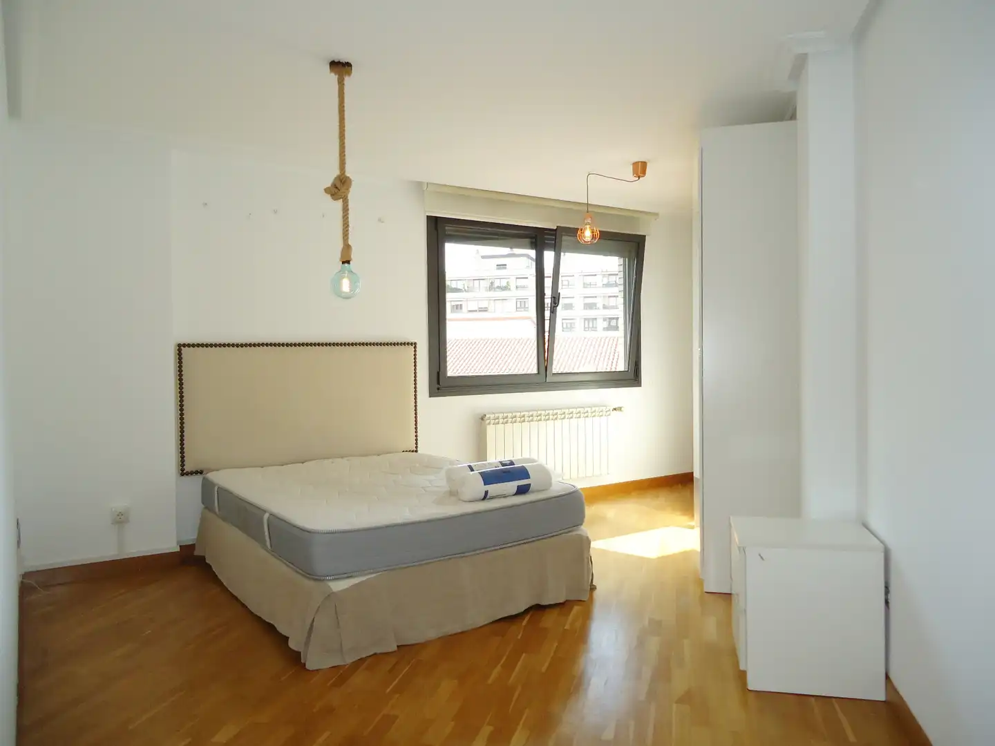 Flat for rent in Calle Sacramento, Auditorio - Seminario - Parque de Invierno