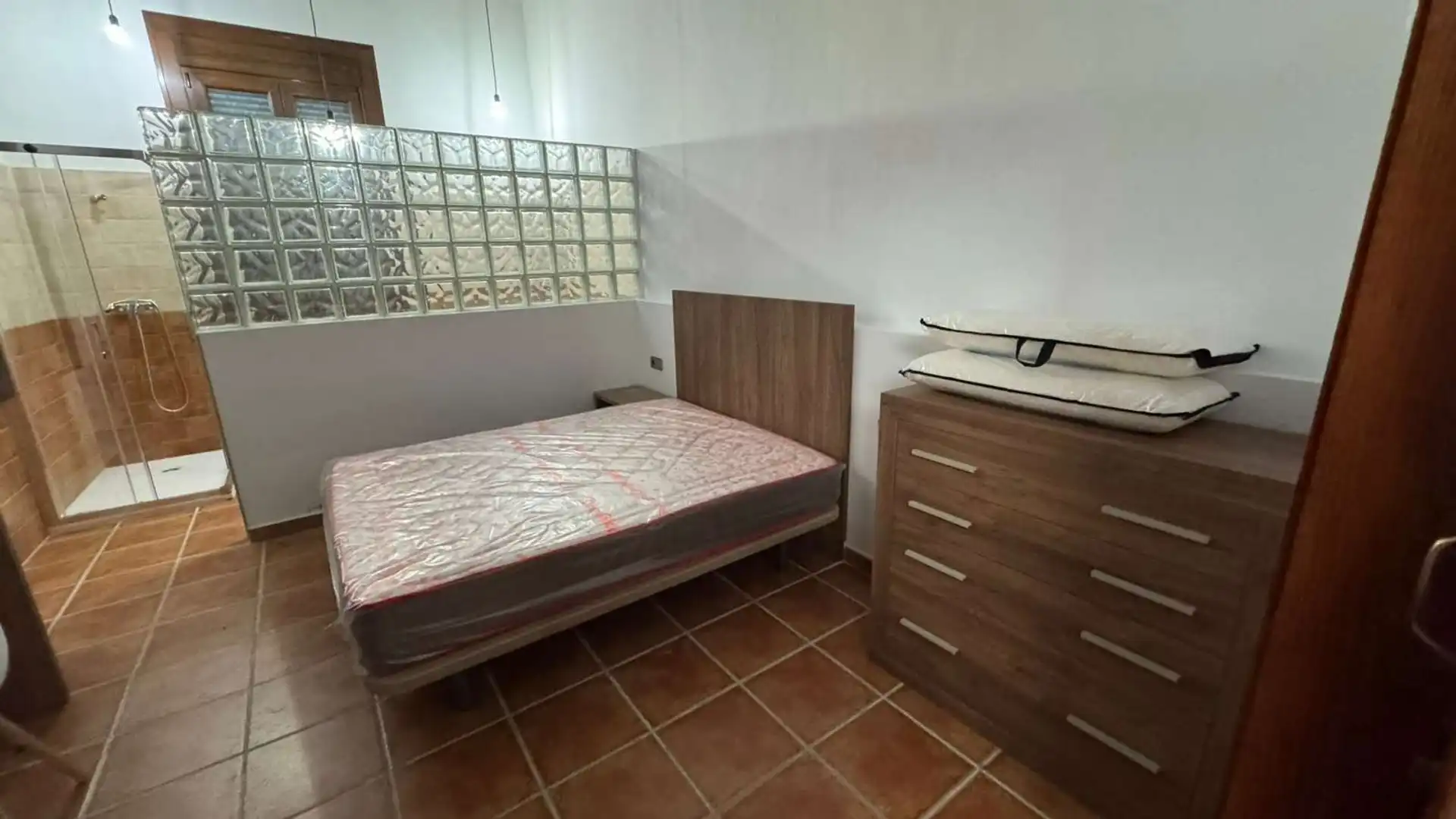 Dormitori de Pis per a compartir en Elche / Elx amb Aire condicionat, Terrassa i Moblat