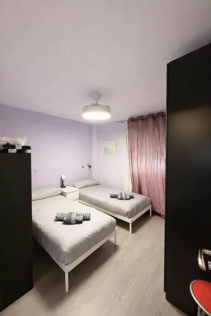 Dormitori de Pis de lloguer en Leganés amb Aire condicionat, Calefacció i Moblat