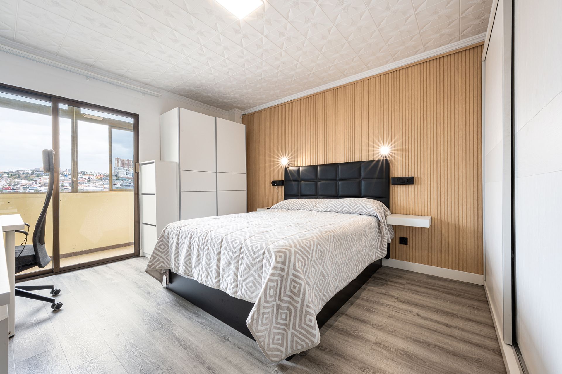 Bedroom of Flat for sale in Las Palmas de Gran Canaria  with Terrace, Furnished and Balcony