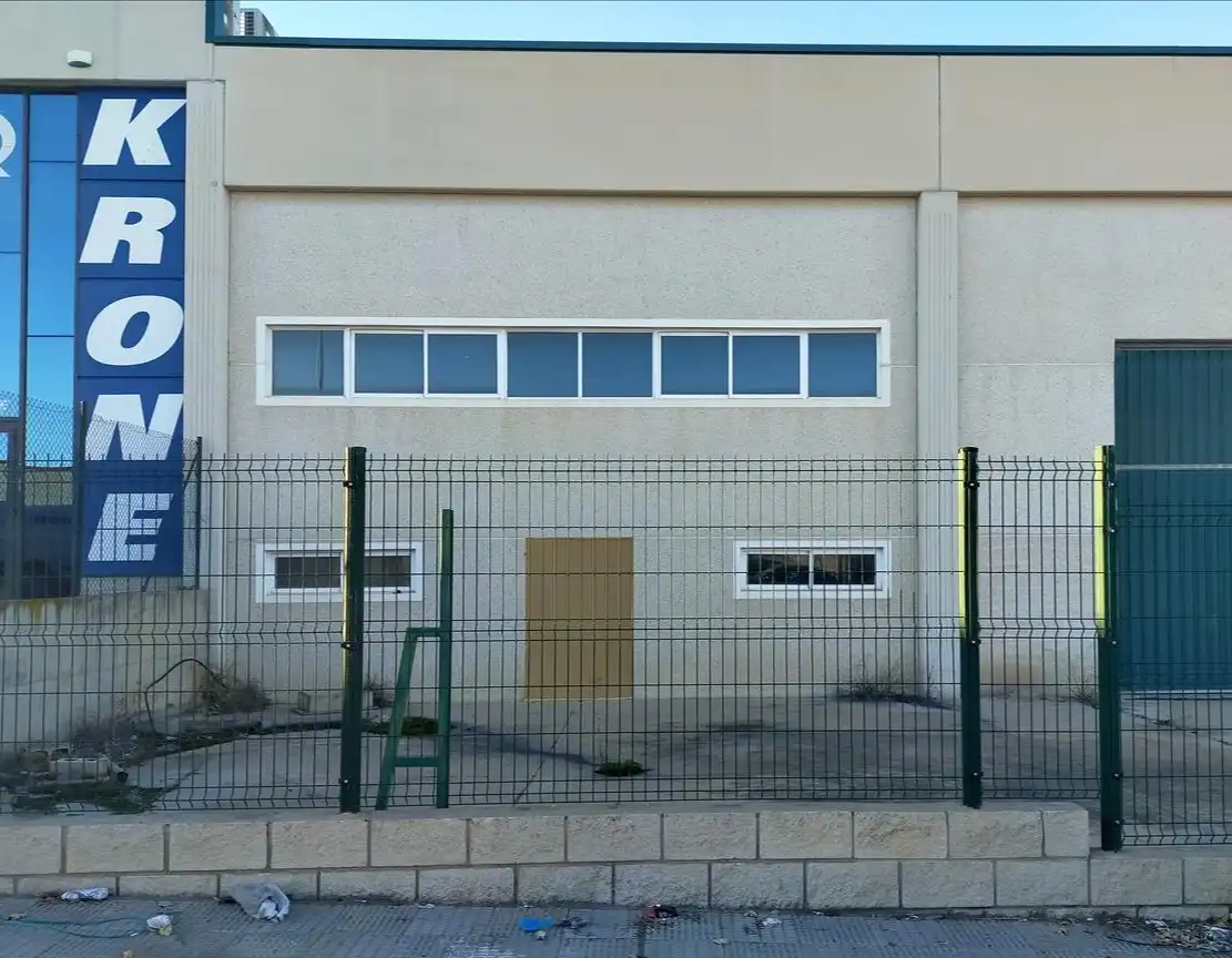 Nave industrial en venta en BUENOS AIRES , La Muela