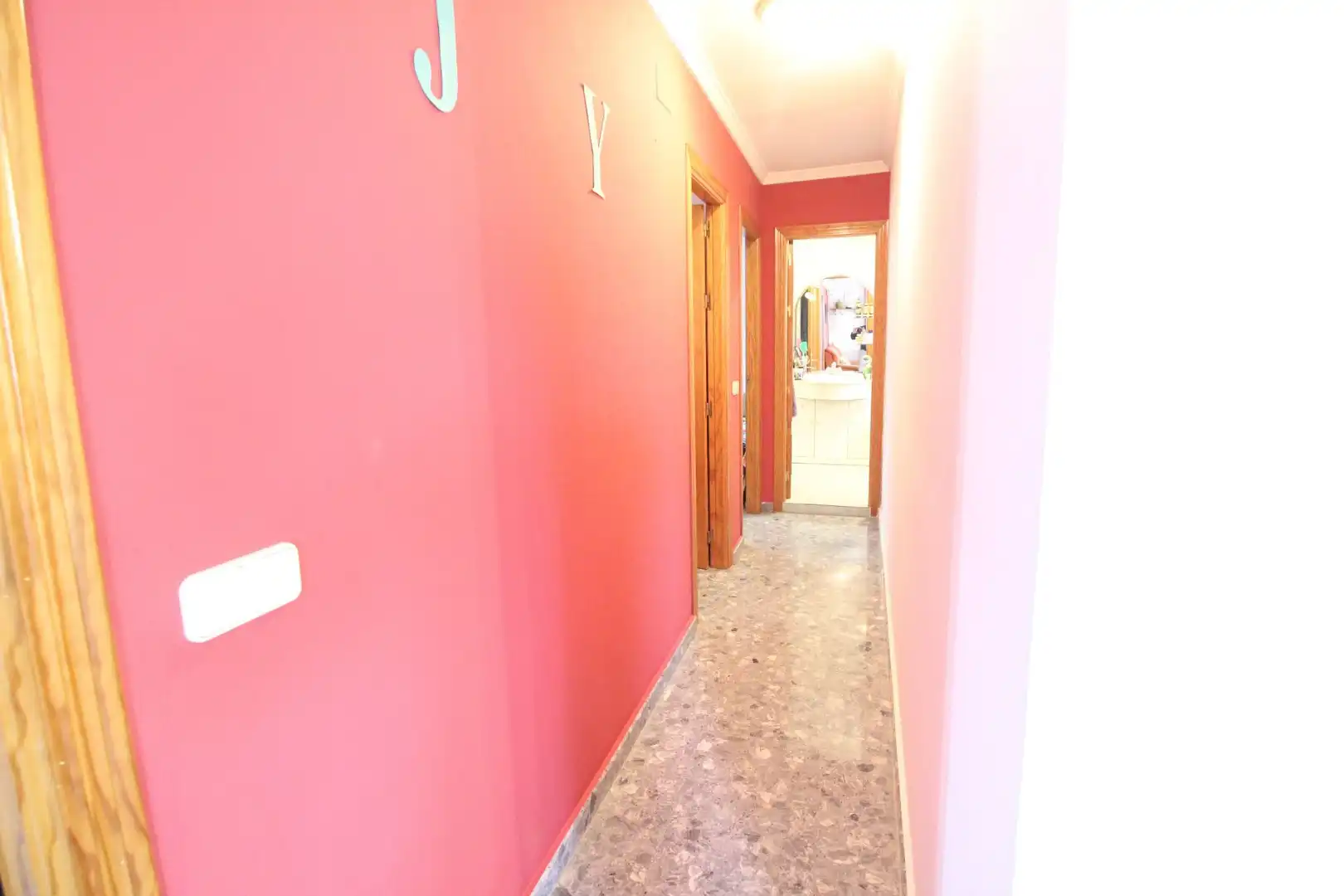 Maisonette zum Verkauf in Alozaina mit Klimaanlage und Möbliert